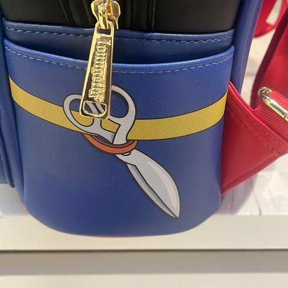 Lounge fly brave little Mickey backpack. - Picture 6 of 6